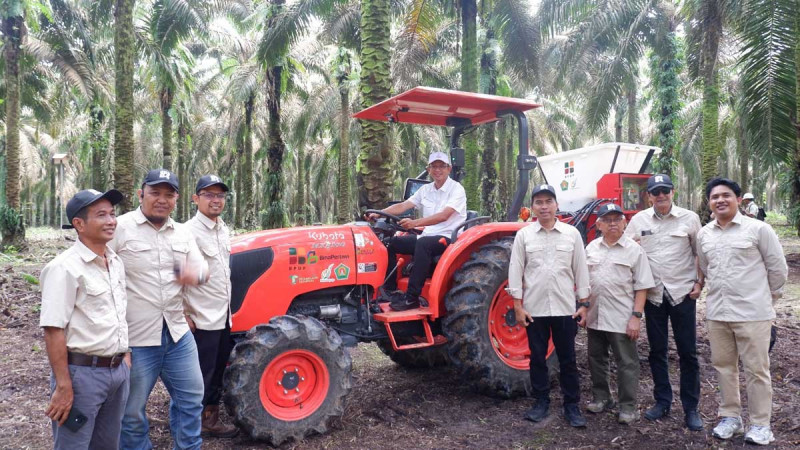 INSTIPER and BGA Launch Autonomous Fertilizer Tractor, Plantation Efficiency Could Jump 60%