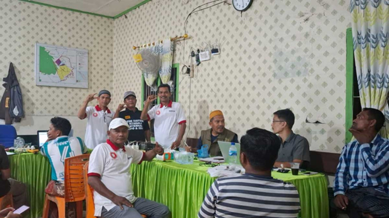 Head of Village of Seumanah Jaya Took Chairman of SPKS Aceh to Accelerate Infrastructure Fund