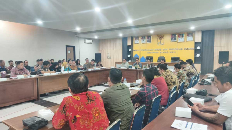 Kapuas Hulu to Review PT ESR Land-Use Permit Amid Indigenous and Environmental Concerns