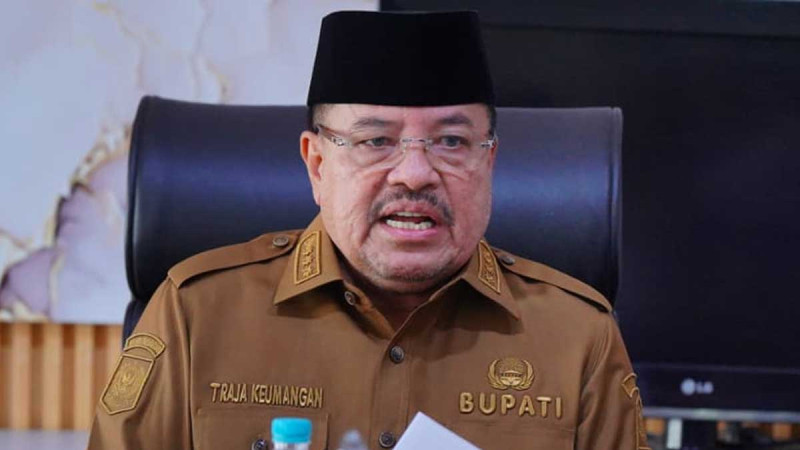 Nagan Raya Regent Orders Palm Oil Mills to Buy Farmers’ FFB at Official Prices
