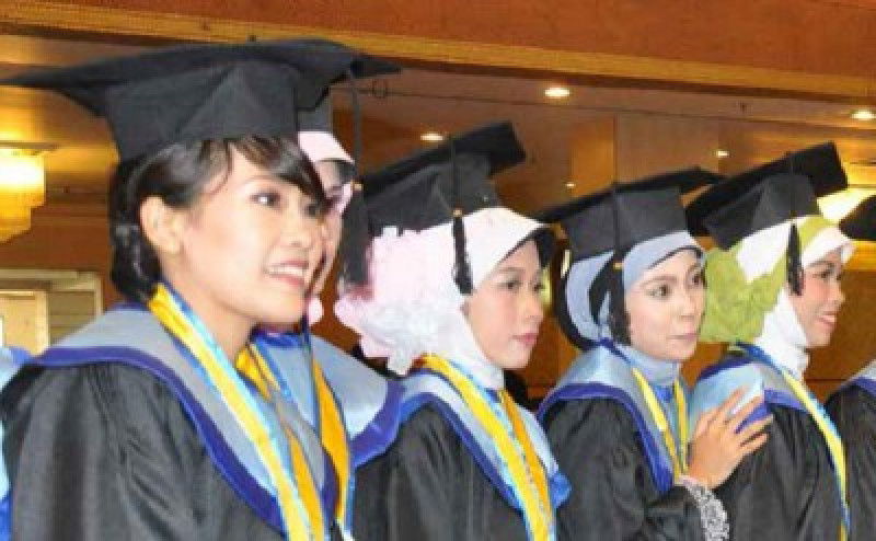 Scholarship Program for Palm Oil Sector Human Resources to Benefit 4,000 Students