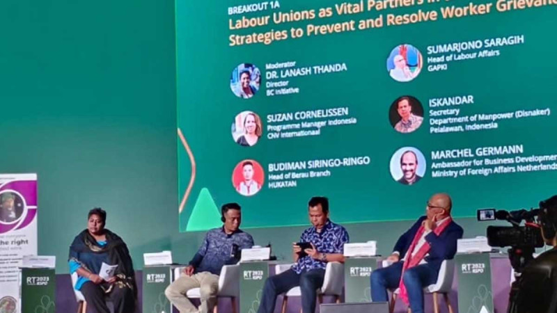 Social Dialog: The Way for IPOA Heading to Sustainable Palm Oil