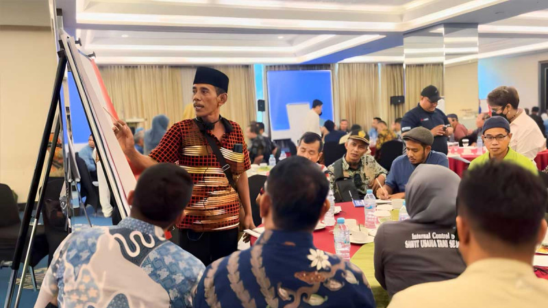 Some Independent Smallholders in Indonesia Took Part in RSPO Smallholder Linking and Learning
