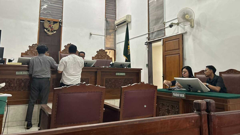 TuK INDONESIA Files Lawsuit Against Bank Mandiri Over Alleged Sustainability Violations