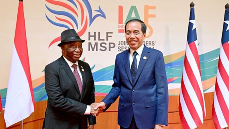 President Jokowi and President Liberia Boakai Discussed Palm Oil for EUDR