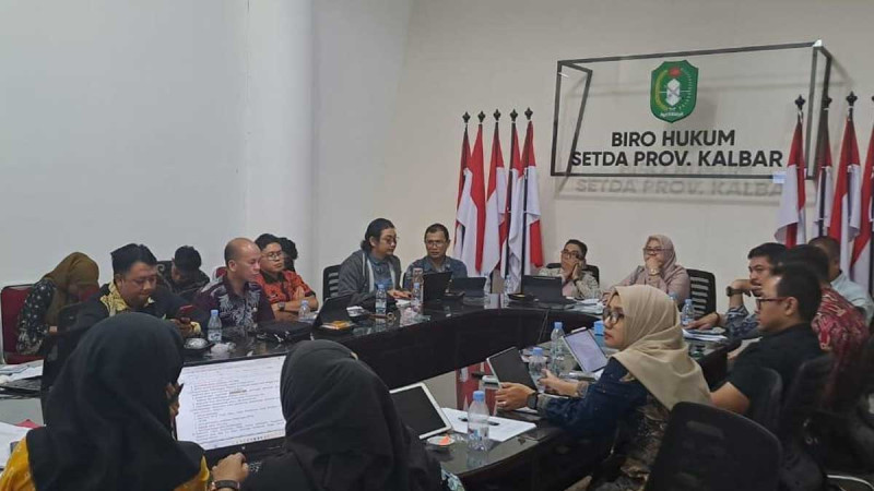 West Kalimantan's Law and Human Rights Office Discusses Sintang Regent Regulation on Smallholder Palm Oil Partnership