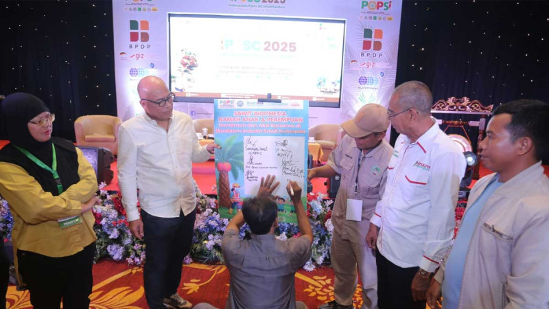 Palm Oil Farmers and Entrepreneurs Declare Commitment to Child and Women-Friendly Practices